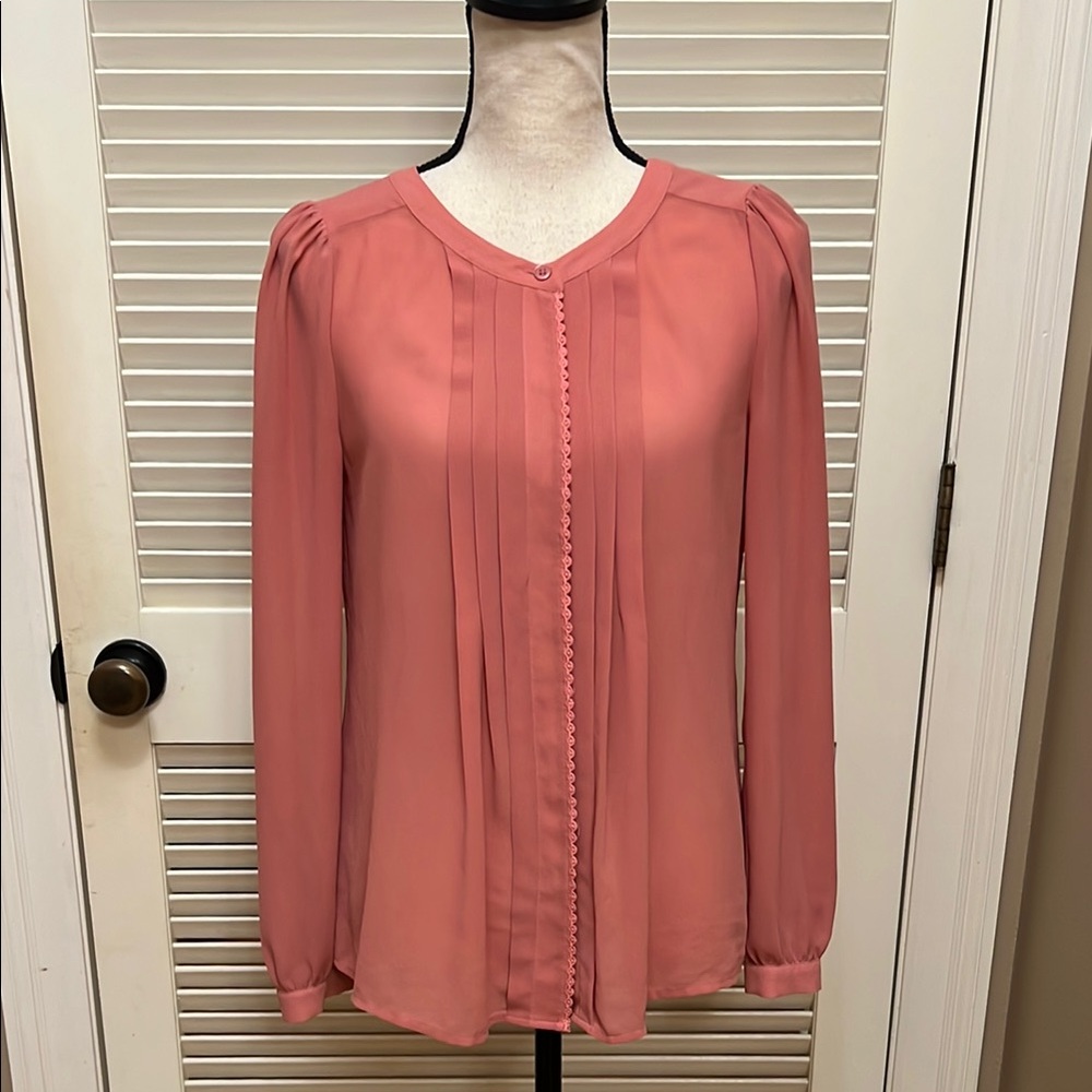 LOFT Pleated Buttoned Blouse in Pink, Size XSmall, EUC